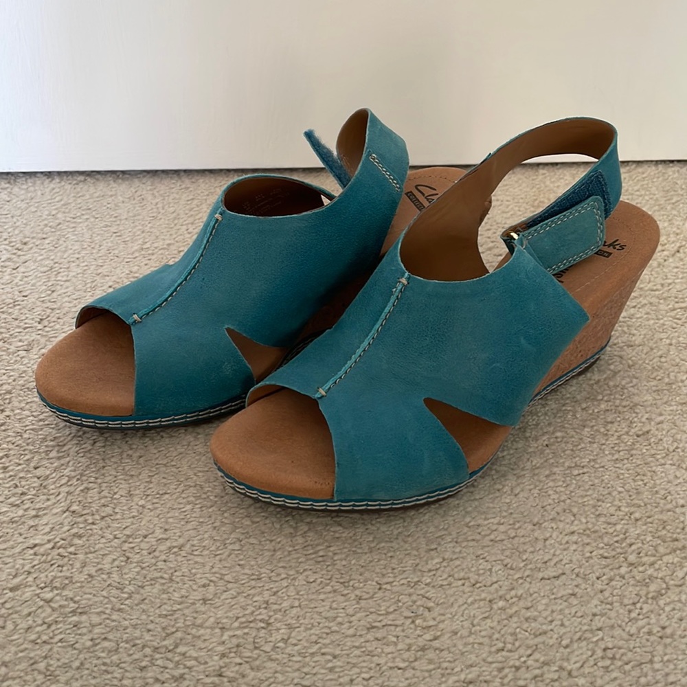 CLARKS Cushion Soft Sandals 8.5
